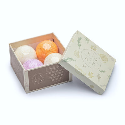 gift box with four mini bath bombs