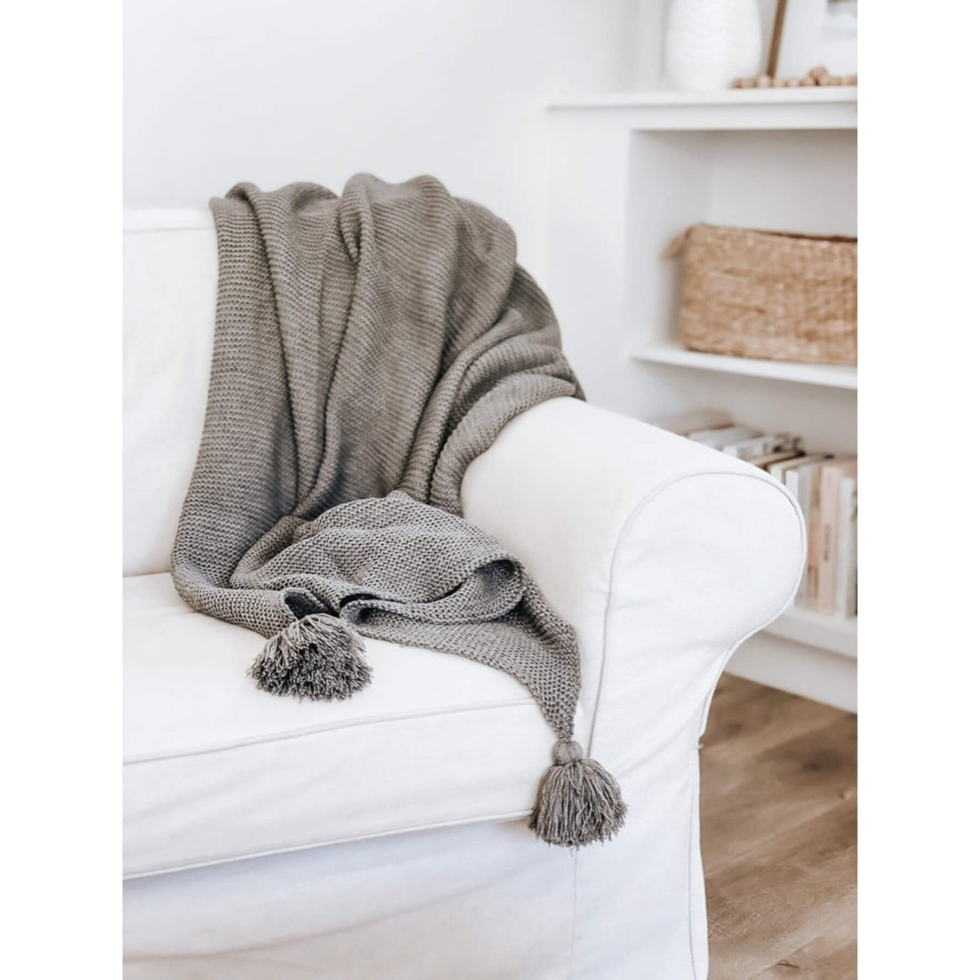 Knit Throw Blanket With Tassels, Grey