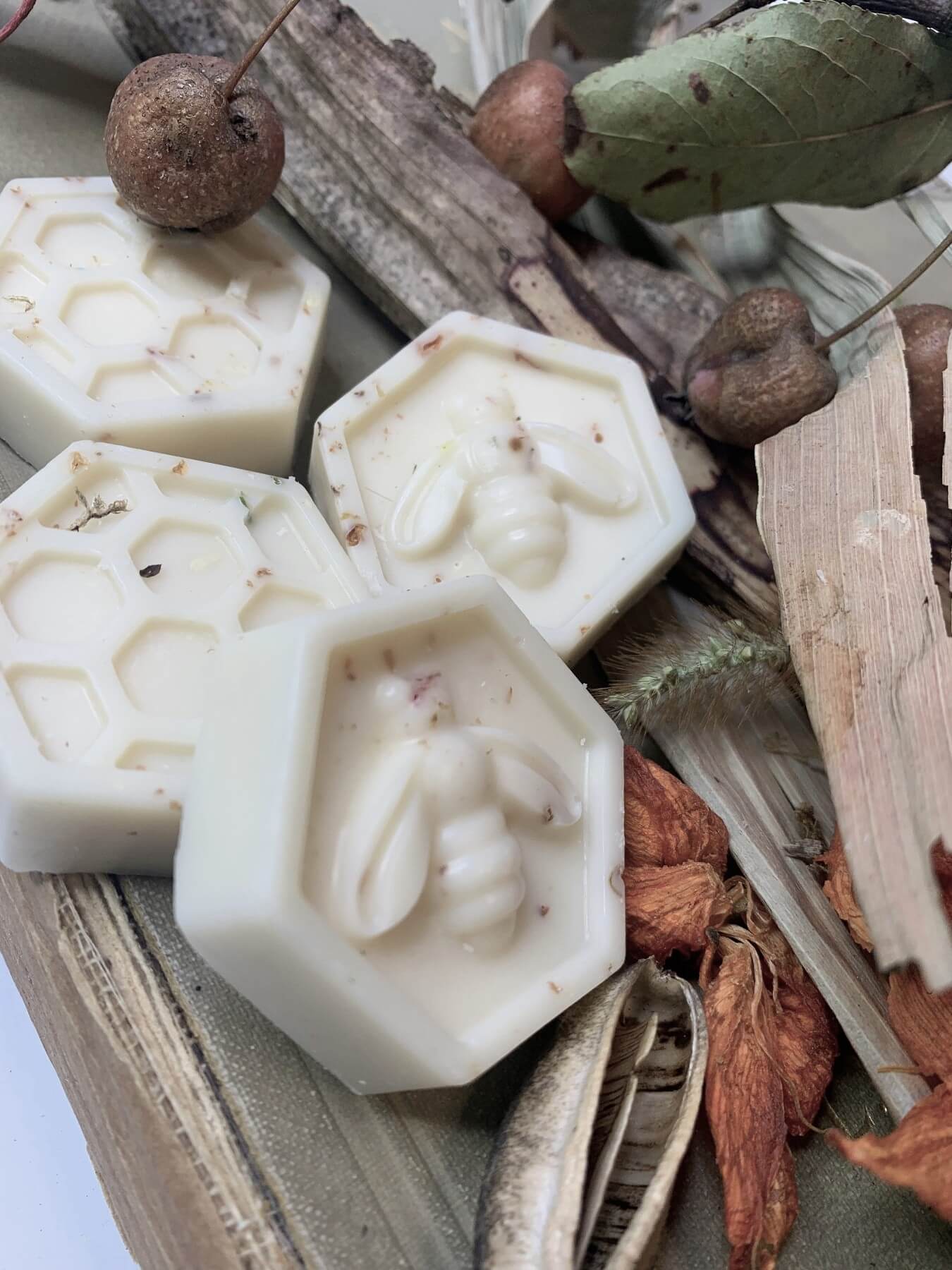 Wax Melts / Scented Tarts in Clover Field & Aloe