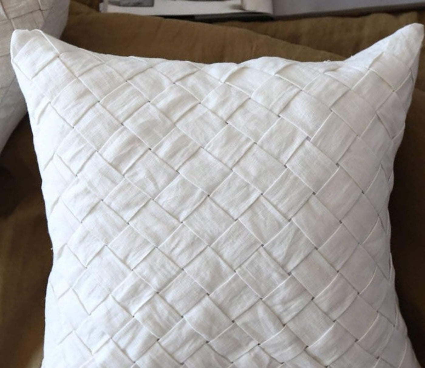 Basketweave Linen Pillow, white 18x18 inches.