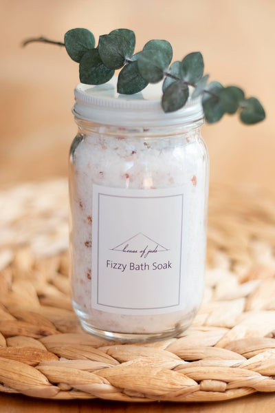 Soak in Fizzy Bath for benefits with pink Himalayan sea salts, lavender and eucalyptus.